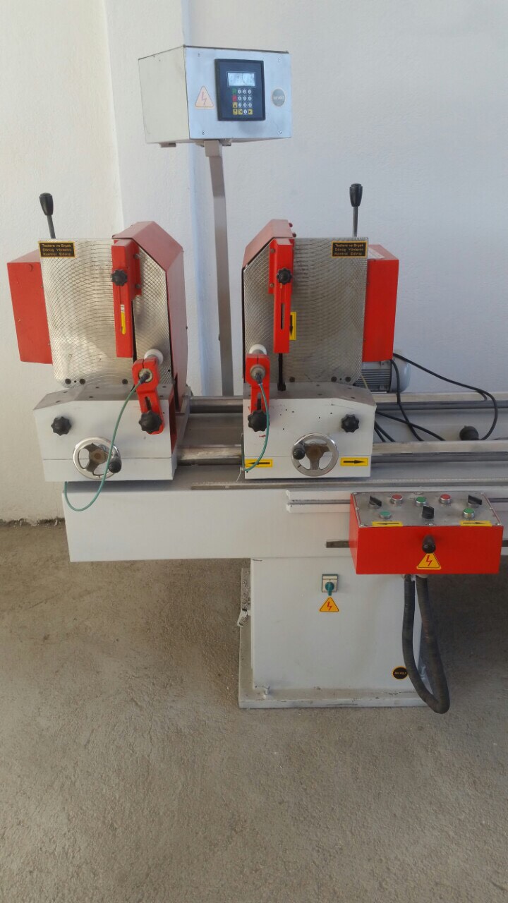 Double Head Sawing Machine For PVC and Aluminium 400 mm