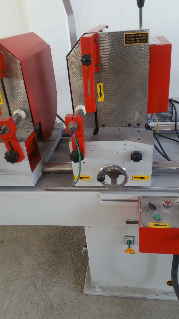 Double Head Sawing Machine For PVC and Aluminium 400 mm