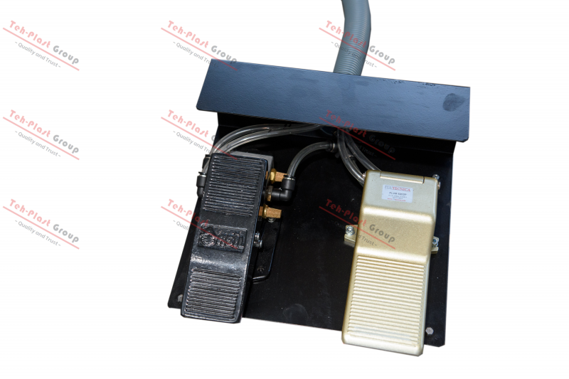Tehplast Pneumatic Aluminium Corner Crimping Machine 